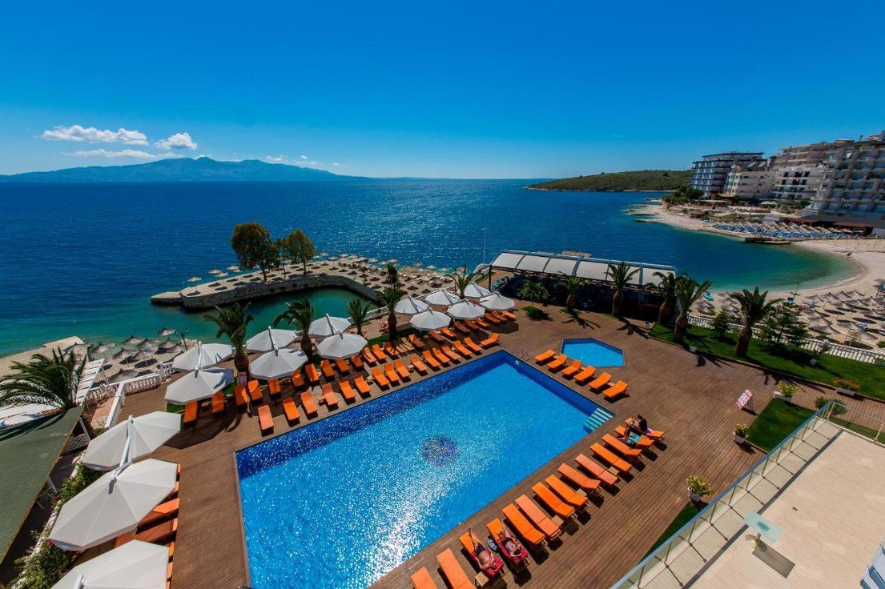 Wild Villa Apartments Sarande Bagian luar foto
